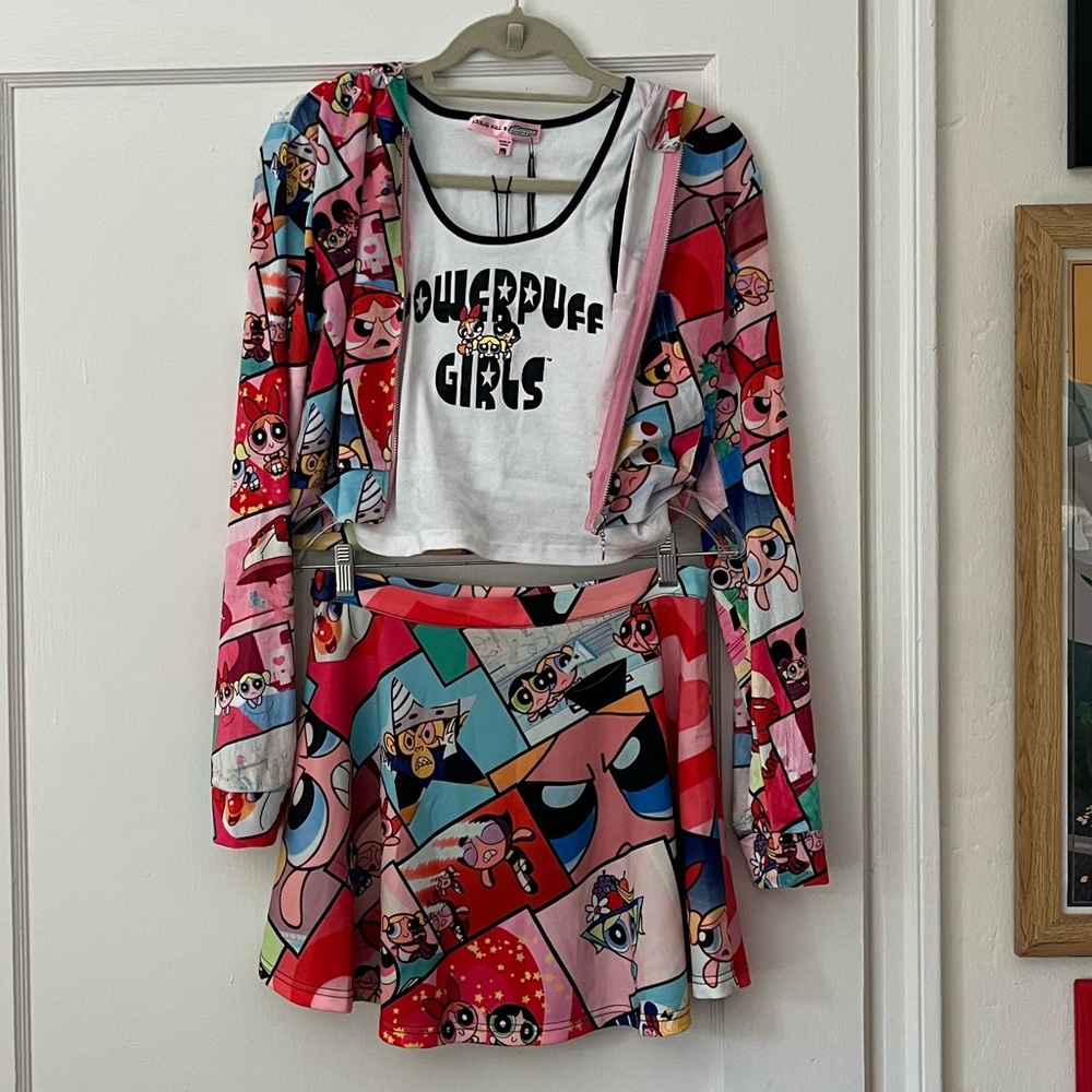 NWT Dolls Kill x The Powerpuff Girls Power of Three Ringer Crop Tank 💗
